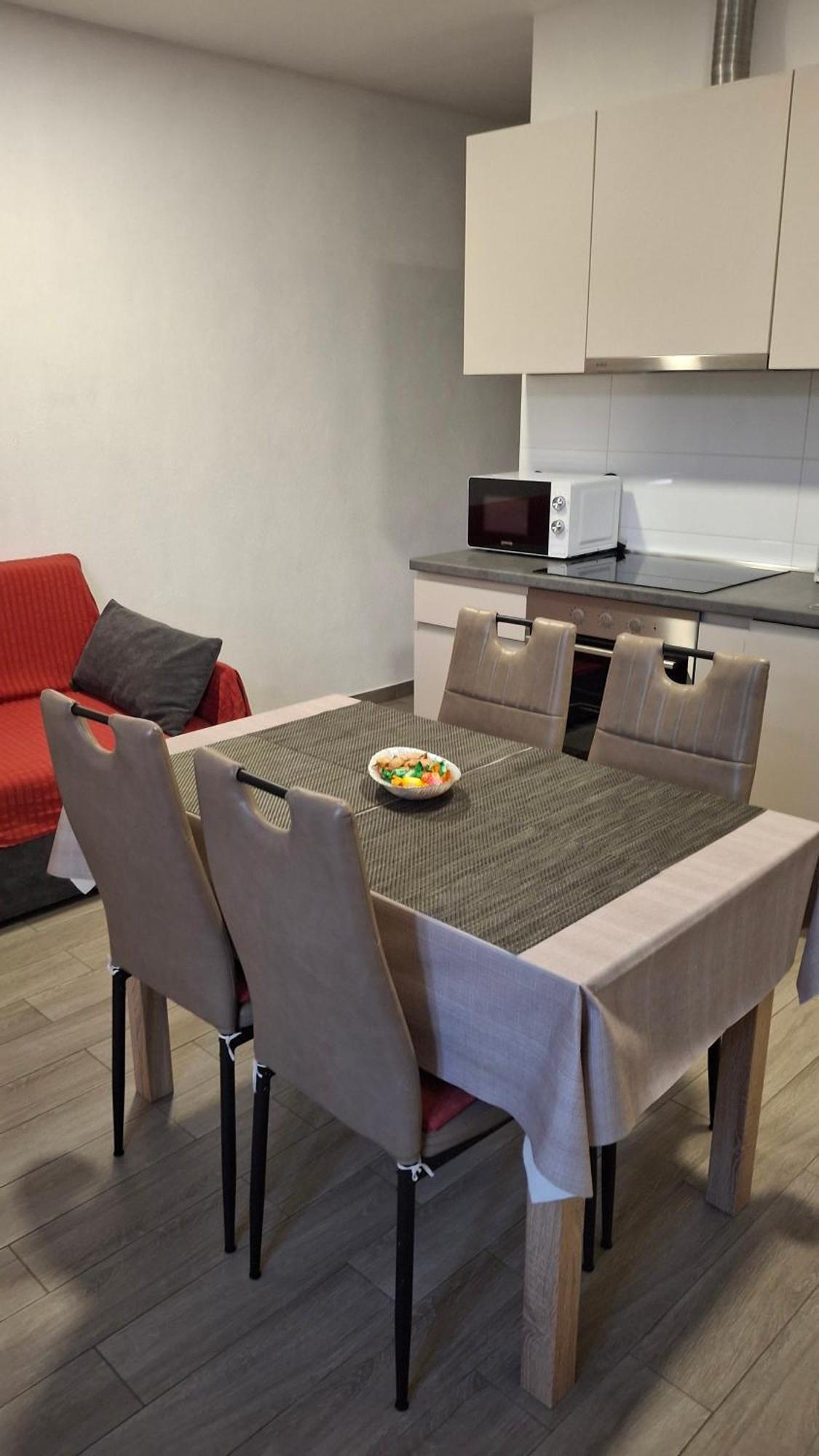 Apartment Neva Split With Free Private Parking Space Exterior foto